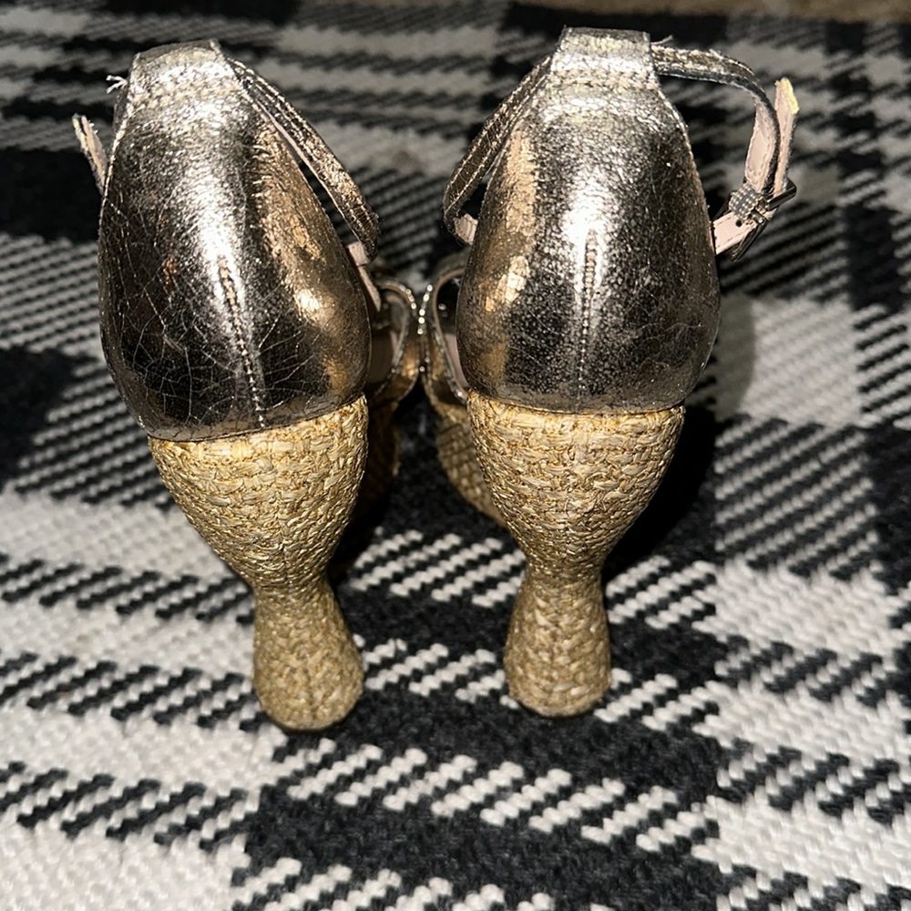 Schutz Metallic Cracked Gold High Curved Wedge 38 7 - Picture 3 of 6